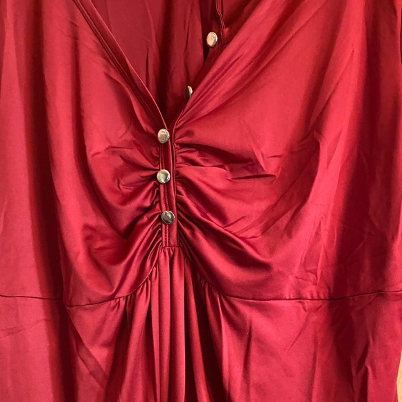 Maroon Shirt w/one side cold shldr cut out cute, nice to add to your collection. - Picture 3 of 7